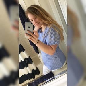 Meet your Posher, Sabrina